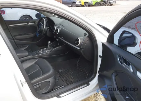 2017 Audi A3 Premium из США, поврежденный, VIN WAUB8GFF1H1032979